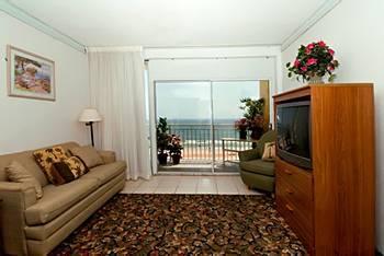 Desert Inn Resort Hotel And Suites Daytona Beach Room photo